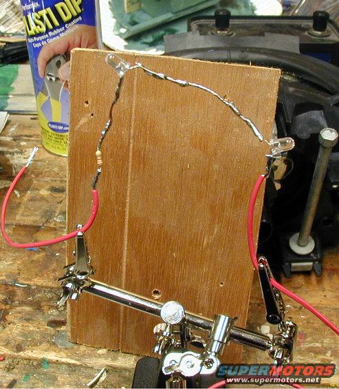 wiring.jpg Wiring for the LEDs uses 1x120ohm resistor