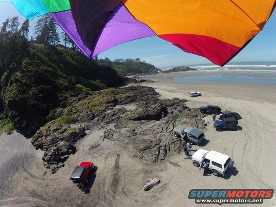 lb12.jpg A quick stop by Alvey (white 96 Bronco) and myself to hang around with the Jeeps before heading home on Sunday