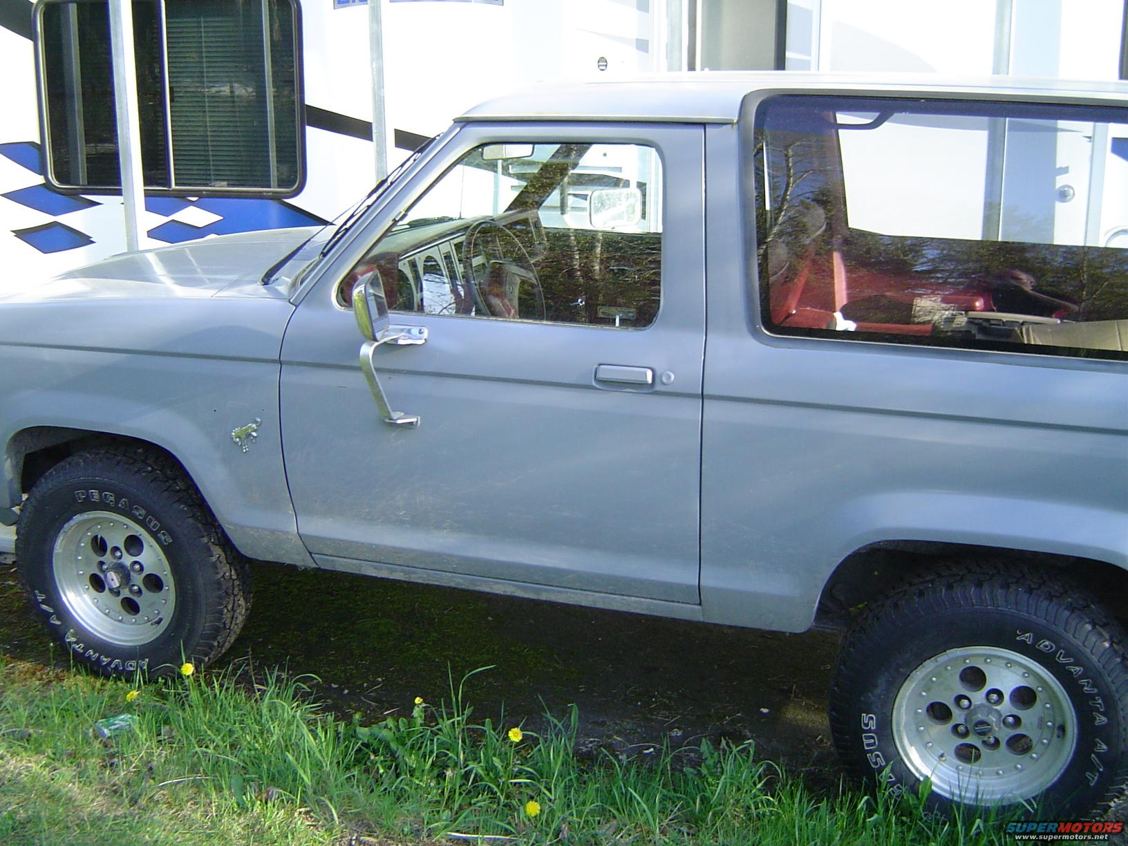 1995 Ford Bronco photo