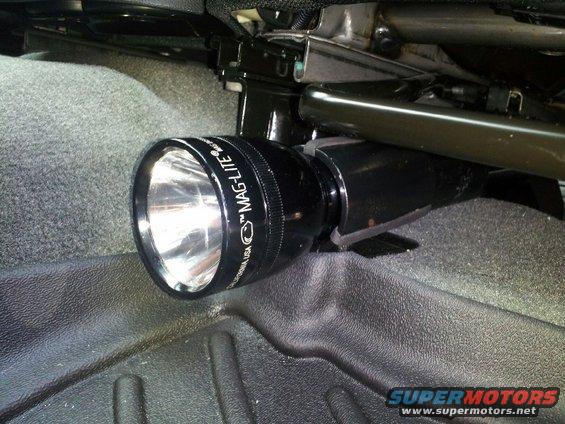 maglite-mount-1.jpg 