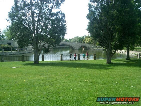 pueblopark.jpg 