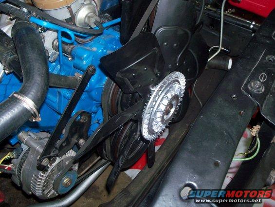 radiator-002.jpg  Cleaned and painted 7 blade radiator fan with newly installed fan clutch.