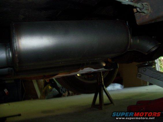 r.-radiator-011.jpg 3&quot; dual exhaust with Dynomax Ultraflow mufflers.