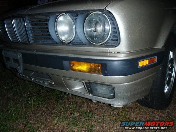 1989 BMW 3 Series front end with dual headlights and amber turn signals