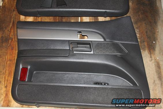 img_8888.jpg 2004 mercury marauder driver door panel, no heater controls. A  condition, all good taps.