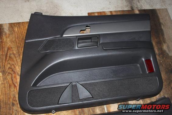 2004 mercury marauder passanger door panel, no heater controls. A  condition, all good taps.