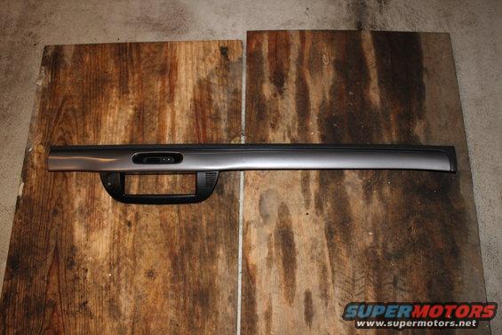 img_8890.jpg 2004 mercury marauder dash trim with clock. A- condition, all good taps. no wiring harness.