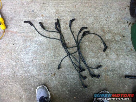 img_02521.jpg Old wires out.