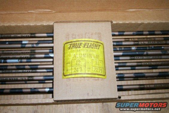 Box of True Flight aluminum arrows, Easton XX75, 12/24.3, 31"/2219