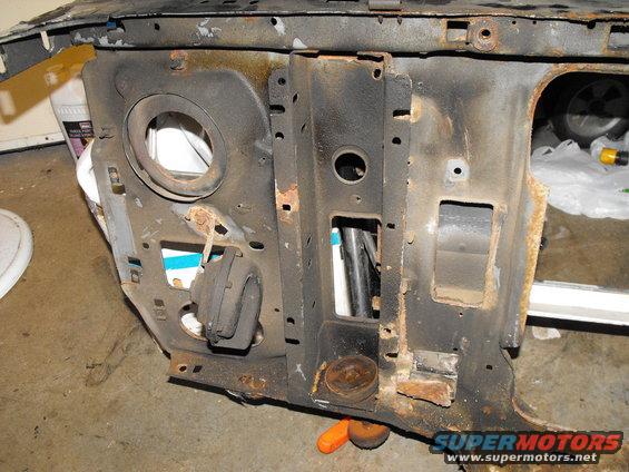 dscf2269.jpg Got an 86' rad support from a pick and pull for 32 bucks. Bit of rust but none where the body bushings go thankfully