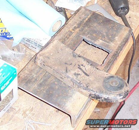 davec-002.jpg Here you see the hole in the channel for the lowest part of the case.  Hmm, what to cover that with........well, part of a TTB arm of course!