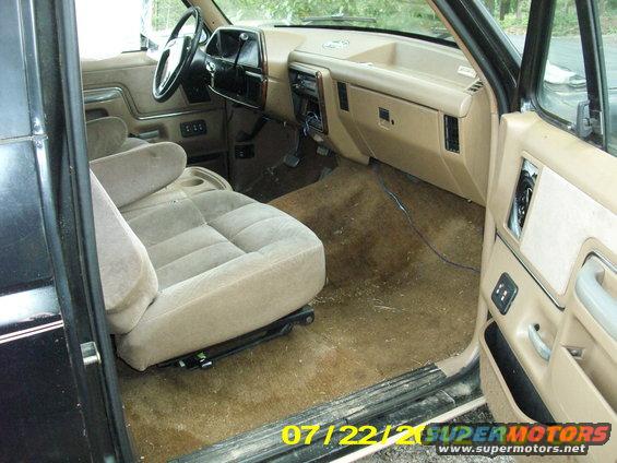 picture-016.jpg I do like the bucket seats over my old bench seat. I can't stand that fake 80's woodgrain crap. At least this truck has power windows, which is a plus over mine. 
