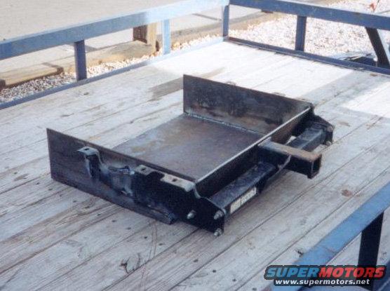 skidplate2.jpg 1/4 plate, basicly 4 peices welded to the reciver hitch, the reciver was also fliped up