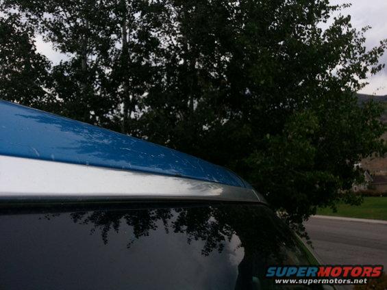 Blue and silver roofline of a 1994 Ford Bronco