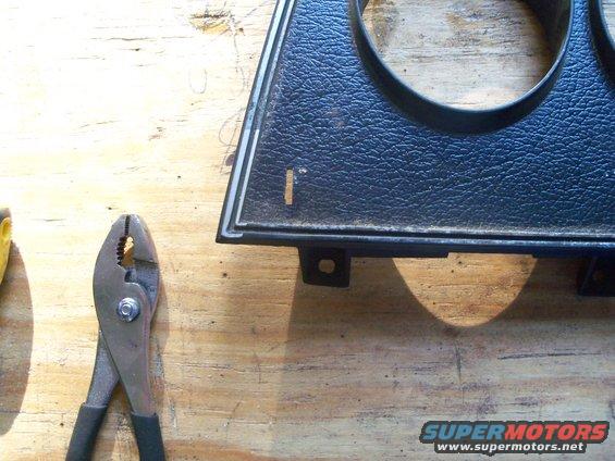 trim-paint-010.jpg Most of the paint is still there but in very poor shape, typical of the age of these interior pieces.