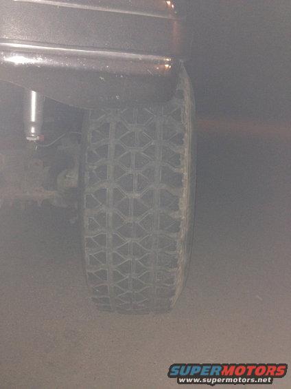 1984 Ford Bronco rear tire and fender