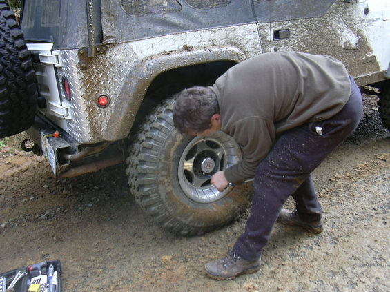 dscn1692.jpg Jeff had to dig a rock out of his rear disc brakes