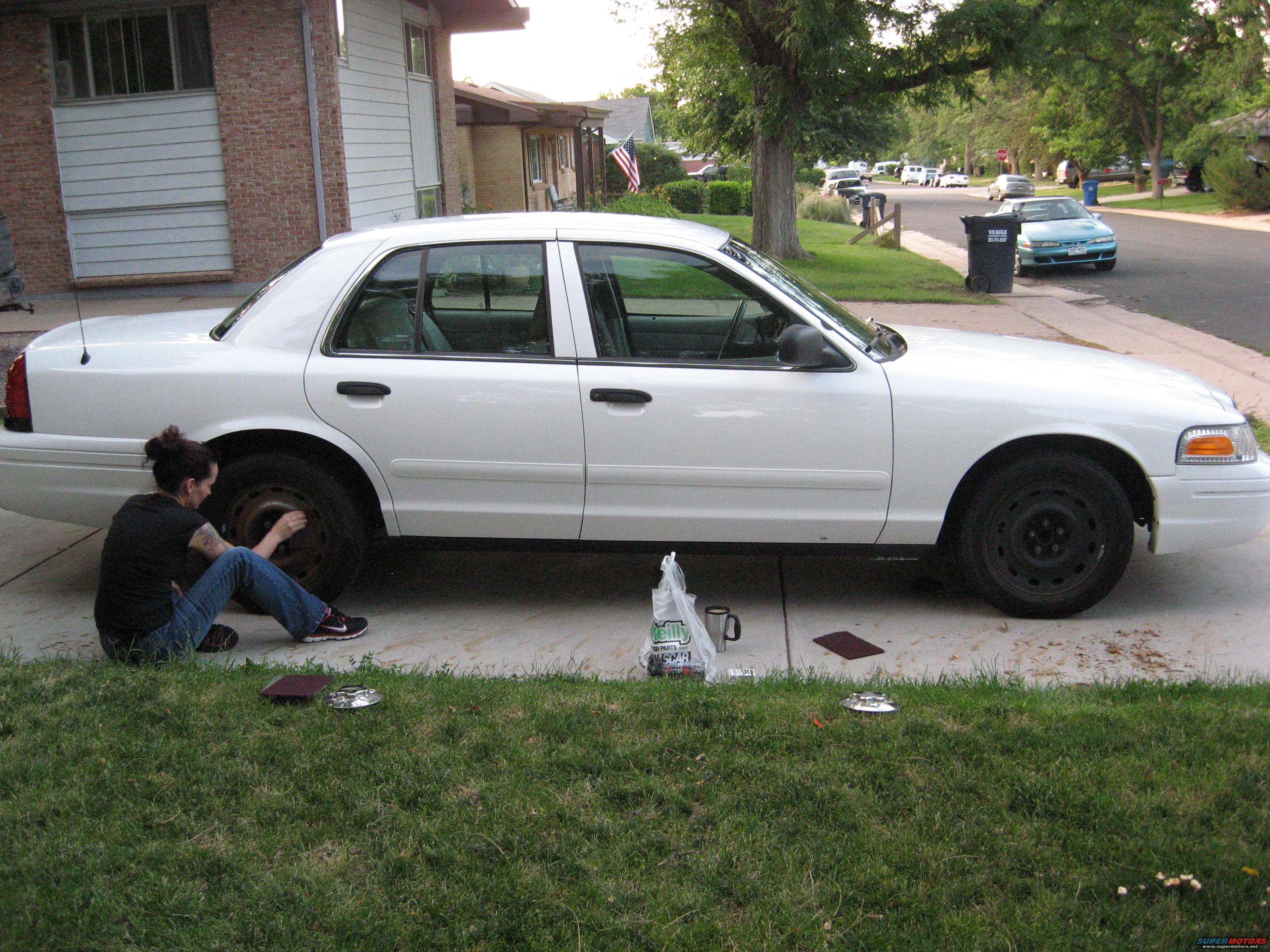 2005 Ford Crown Victoria “black CVPI”