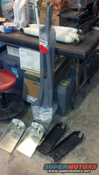20120817_190156_128.jpg So this is my week end project. New Procomp arms, James Duff coild buckets, F250 shock mounts, James Duff 70/30 long ass shocks that won't work for me and they are for sale. Have 4.