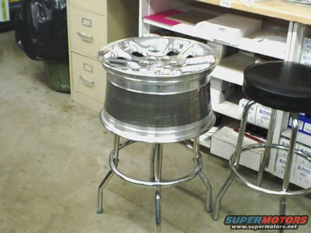viperwheelsstool.jpg