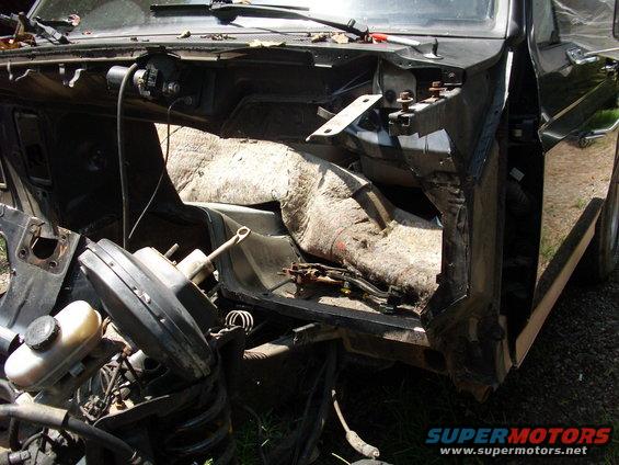 picture-092.jpg now you simply take your air hammer and cut the spot welds out the old fashion way... with force!