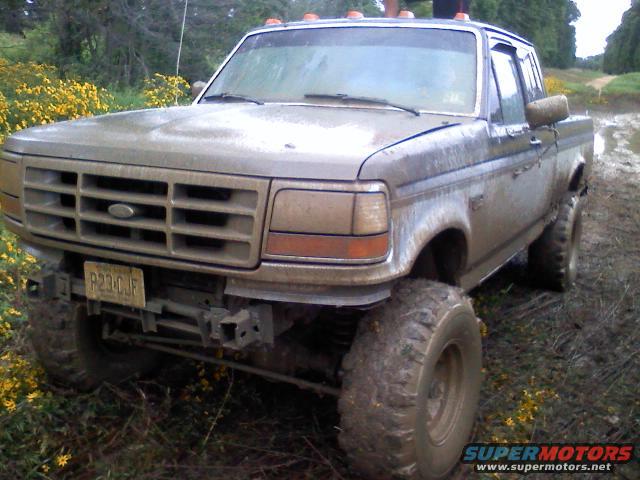 Couldn't go as crazy as I wanted to the track bar and engine cross member are still hitting when I hit a hole to hard but truck was doing real well