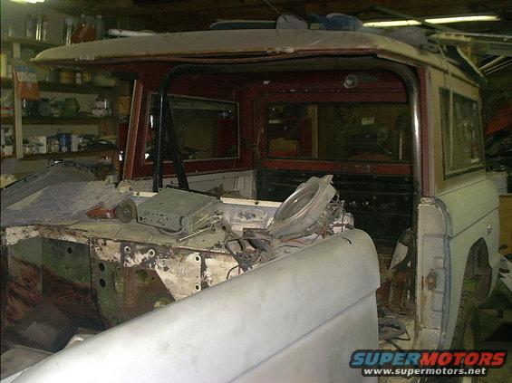im000078.jpg pre-new windshield frame install.