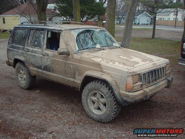 jeepsucks.jpg bronco to the rescue