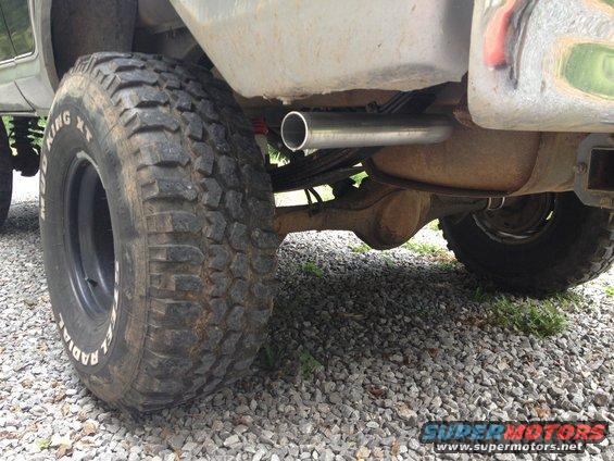 Rear tire and exhaust pipe of a truck