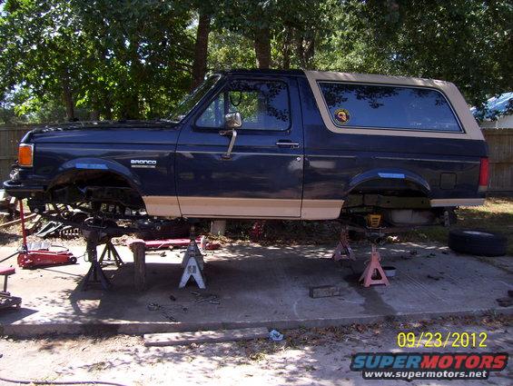 90-bronco-build-006.jpg 