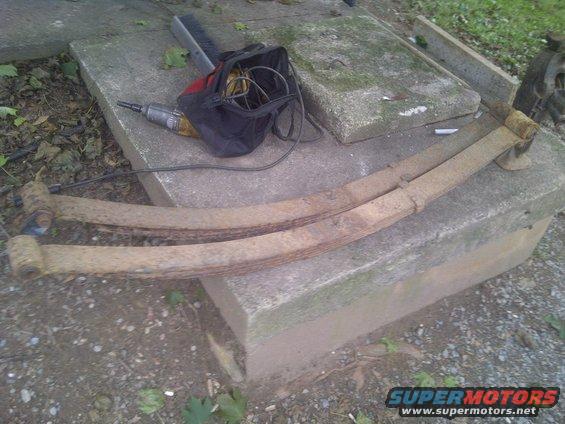 Stock '95 Bronco rear leaf springs