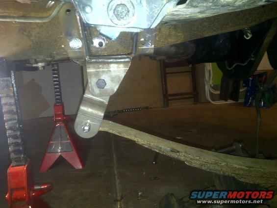 Undercarriage suspension part with jack stands