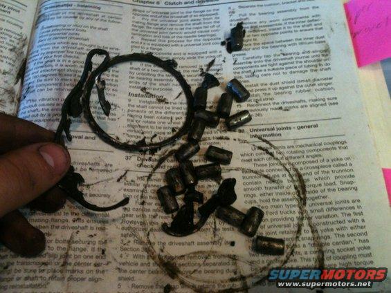 photo-4.jpg what my old bearing looked like when it came out :(
