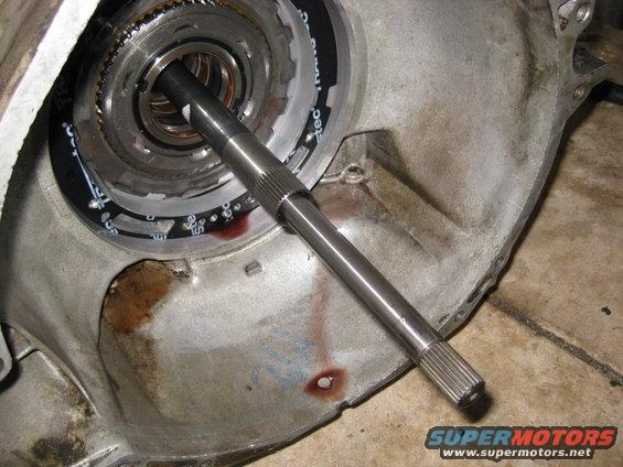 img_0533.jpg With the governer removed the direct driveshaft can be removed from the front.