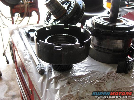 img_0546.jpg As removed from trans.
Drive shell and Reverse gear