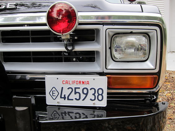 1987 Dodge 1500 front grille, headlight, and California license plate