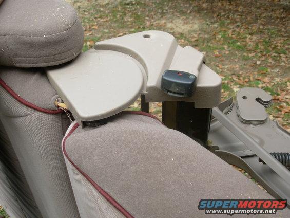 vanbed10.jpg Convertible Bench/Bed from '96E150
140lbs as-is
laid flat: 56&quot;Wx70&quot;L (60&quot;W w/armrests)
min. height w/o floor brackets: 10&quot;