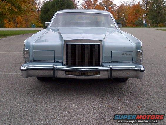 Light blue Lincoln Continental front view