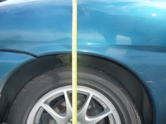 p1040967.jpg Right rear Mazdaspeed struts and Springs on 15 inch rims