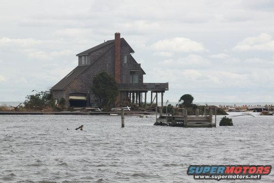 sandy-hurricane-325.jpg 