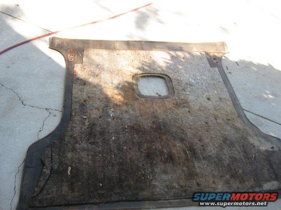 img_0803.jpg Rear cargo area carpet padding.