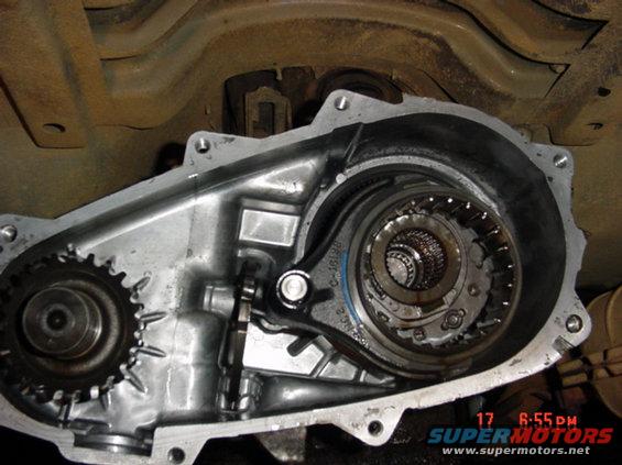 dsc01812.jpg The case without the rear output shaft