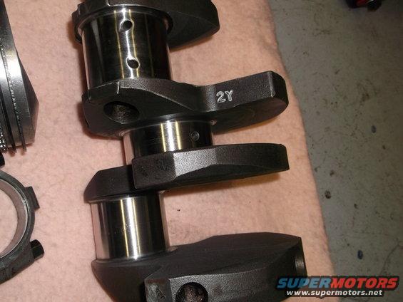 Crankshaft with '2Y' marking and a connecting rod