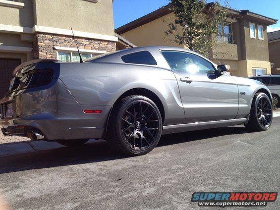 2013-mustang-gt-002.jpg