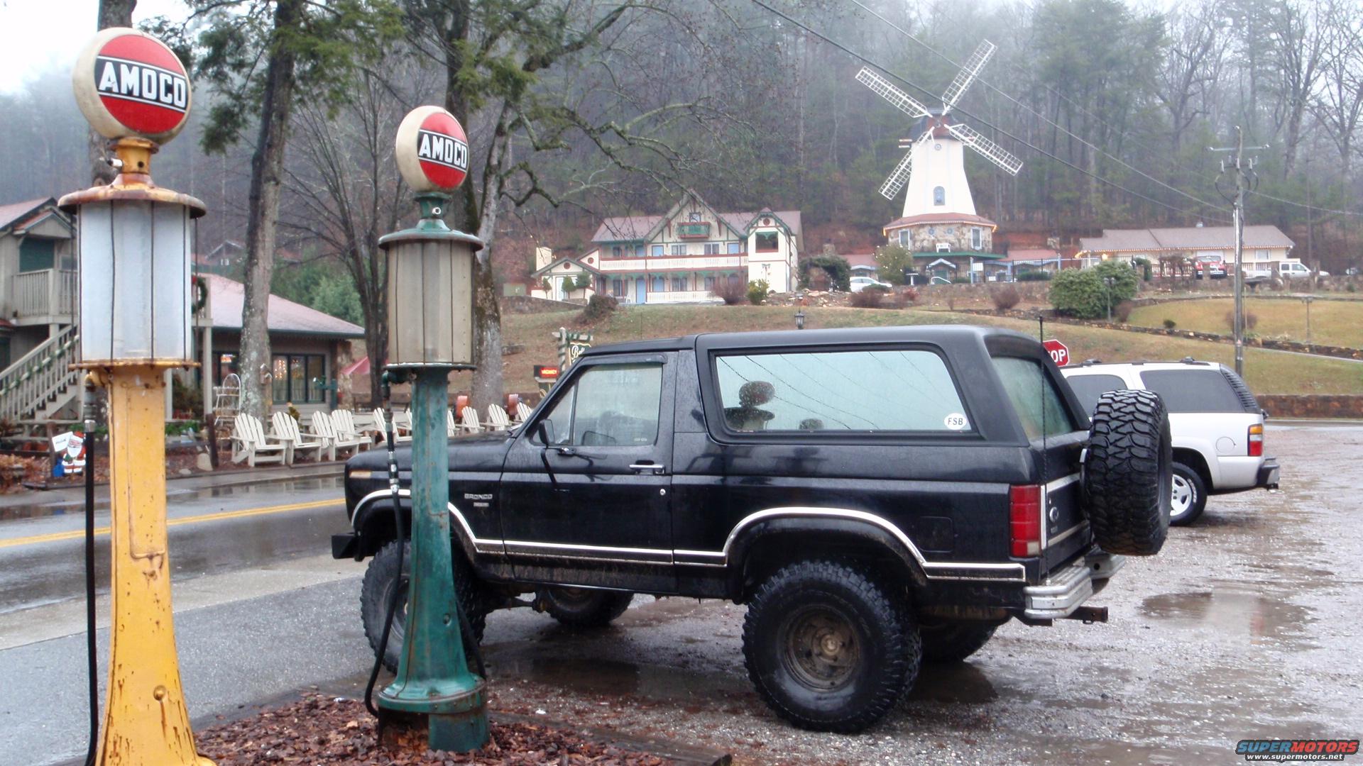 1986 Ford Bronco photo