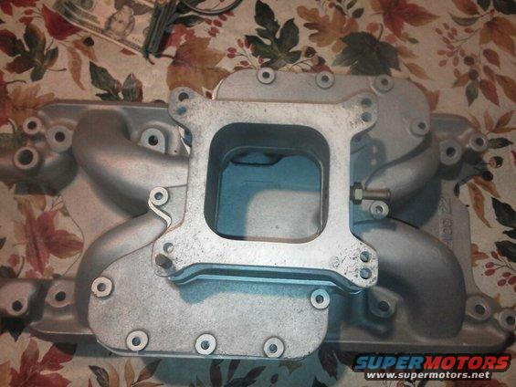 rare Boss 302 intake has single 4bbl carb mount pad