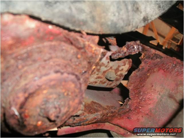 picture158.jpg RUSTED OUT CORE SUPPORT