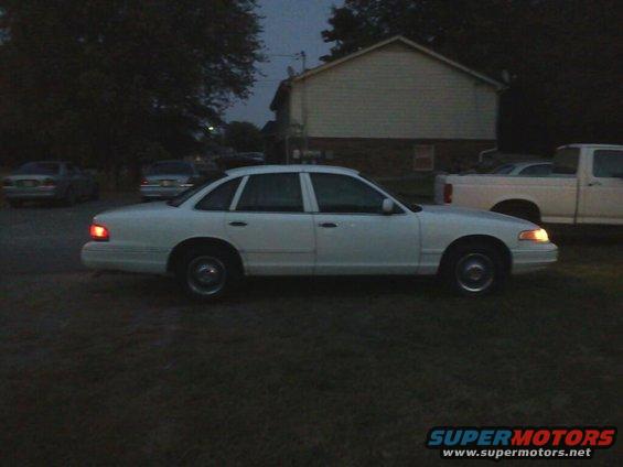 crown-vic-4.jpg 