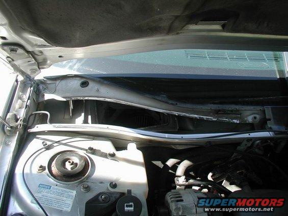 Engine bay cowl and windshield wiper area