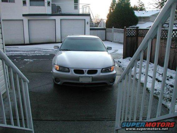 Silver 2002 Pontiac Grand Prix front view